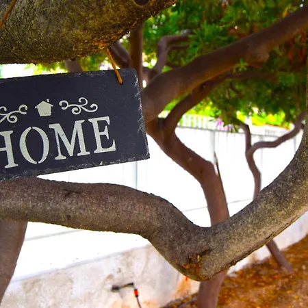 Konukevi 12 Passi Dal Mare