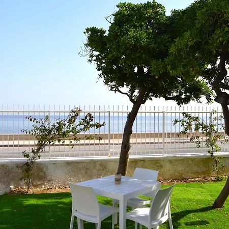 Affittacamere 12 Passi Dal Mare 3*