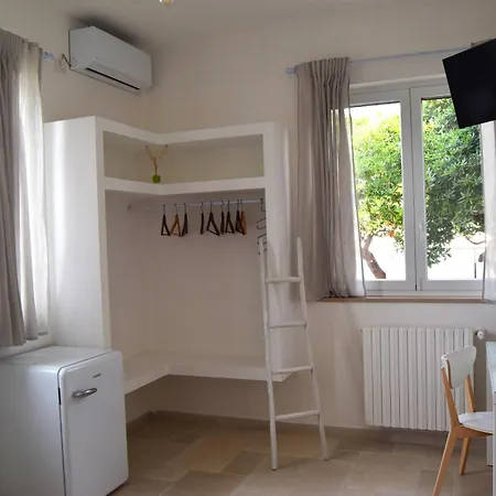 12 Passi Dal Mare 3* Bari